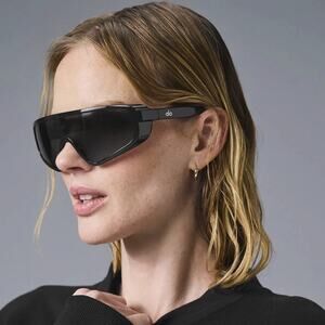 ALO Yoga | Accessories | Alo Yoga Speed Sunglasses | Poshmark